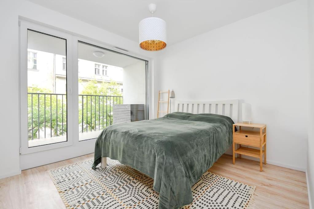 New Modern Apartment In City Center ブラチスラヴァ エクステリア 写真