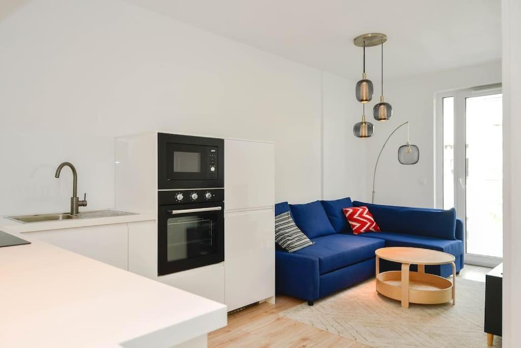New Modern Apartment In City Center ブラチスラヴァ エクステリア 写真